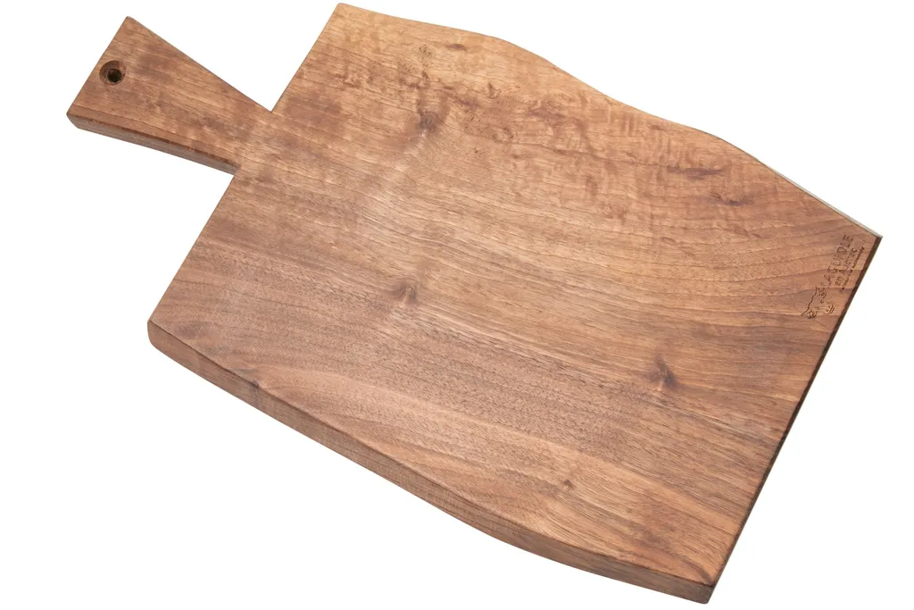 Laguiole en Aubrac planche à découper bois de noyer, moyenne