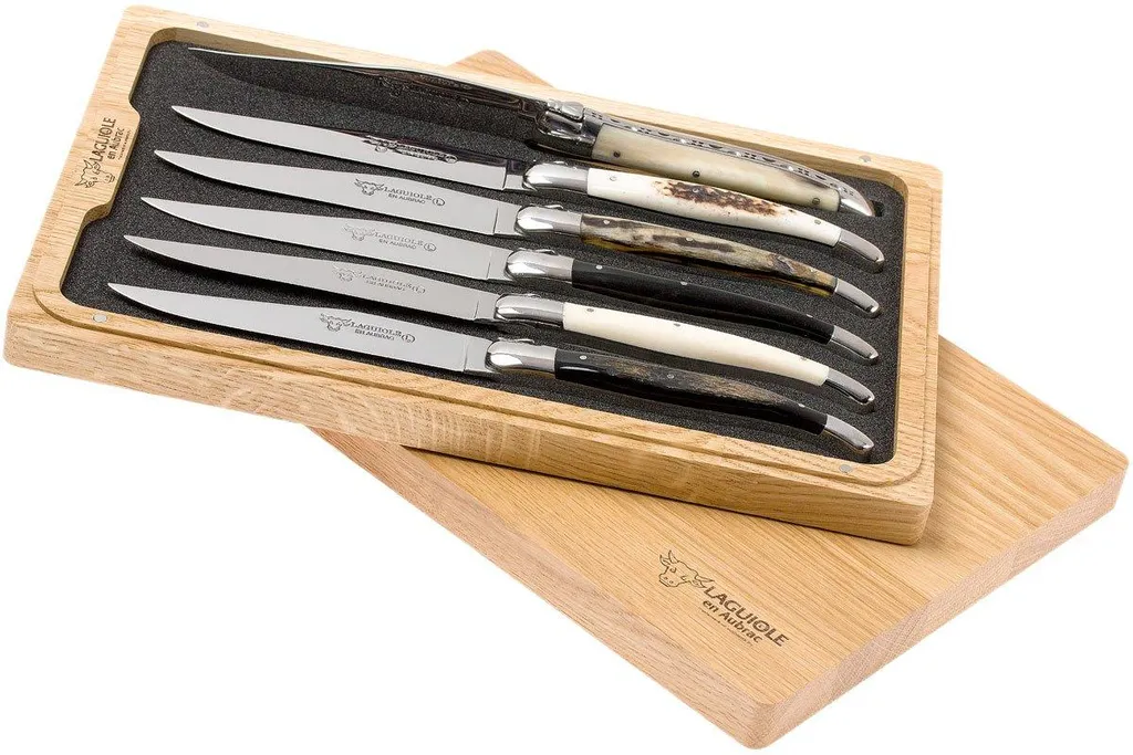 Laguiole en Aubrac set couteaux à steak 6 pièces, cornes variées 62C99CKI